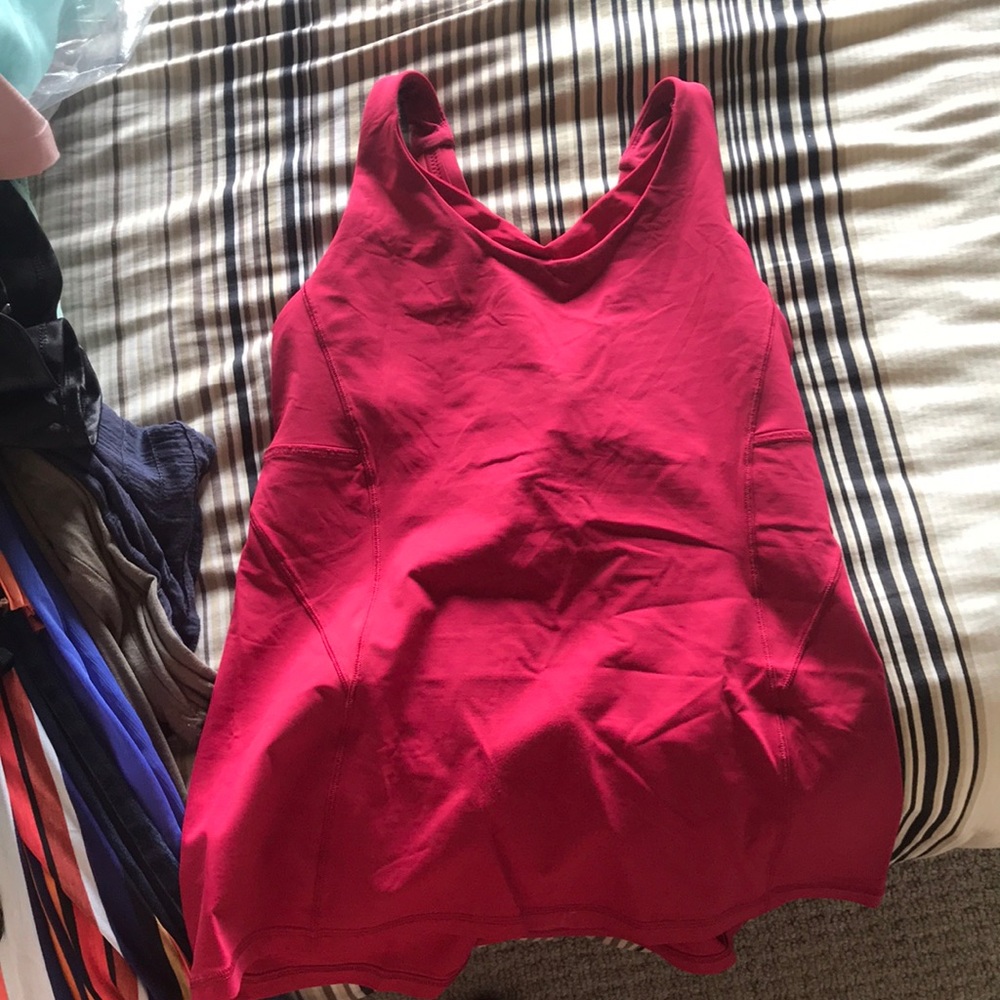 Lululemon Fitted tank top